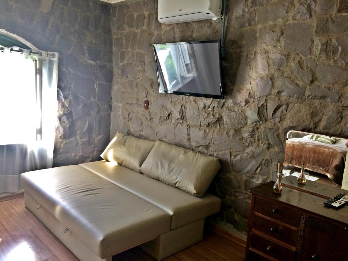 Casa De Pedra Mena Kaho Villa Bento Goncalves Luaran gambar