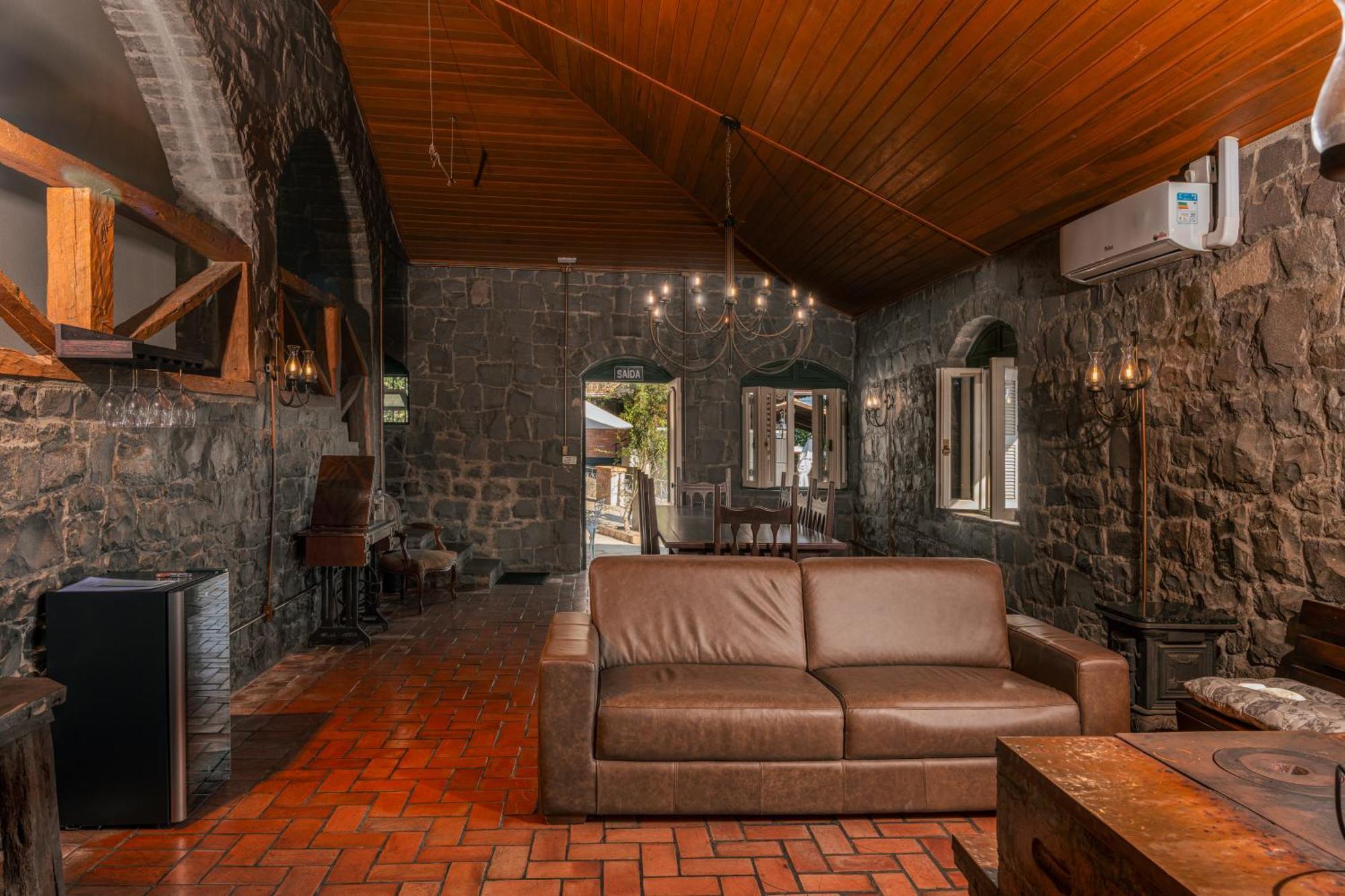 Casa De Pedra Mena Kaho Villa Bento Goncalves Luaran gambar